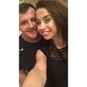 Meet your Posher, Flamur